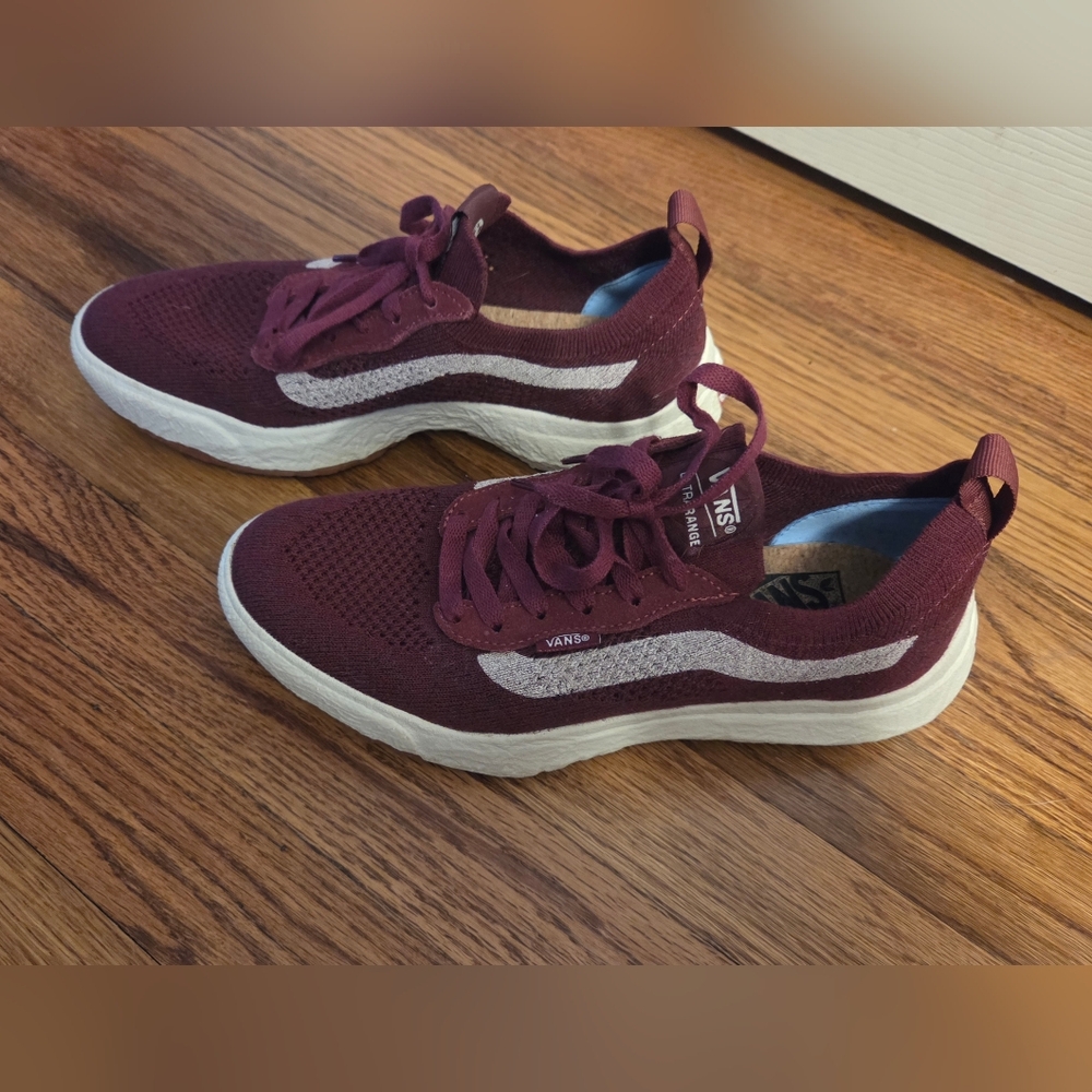 Vans Ultra Range VR3 Maroon and White Sneakers Unisex: Women's 8.5, Men's 7 - Picture 5 of 12